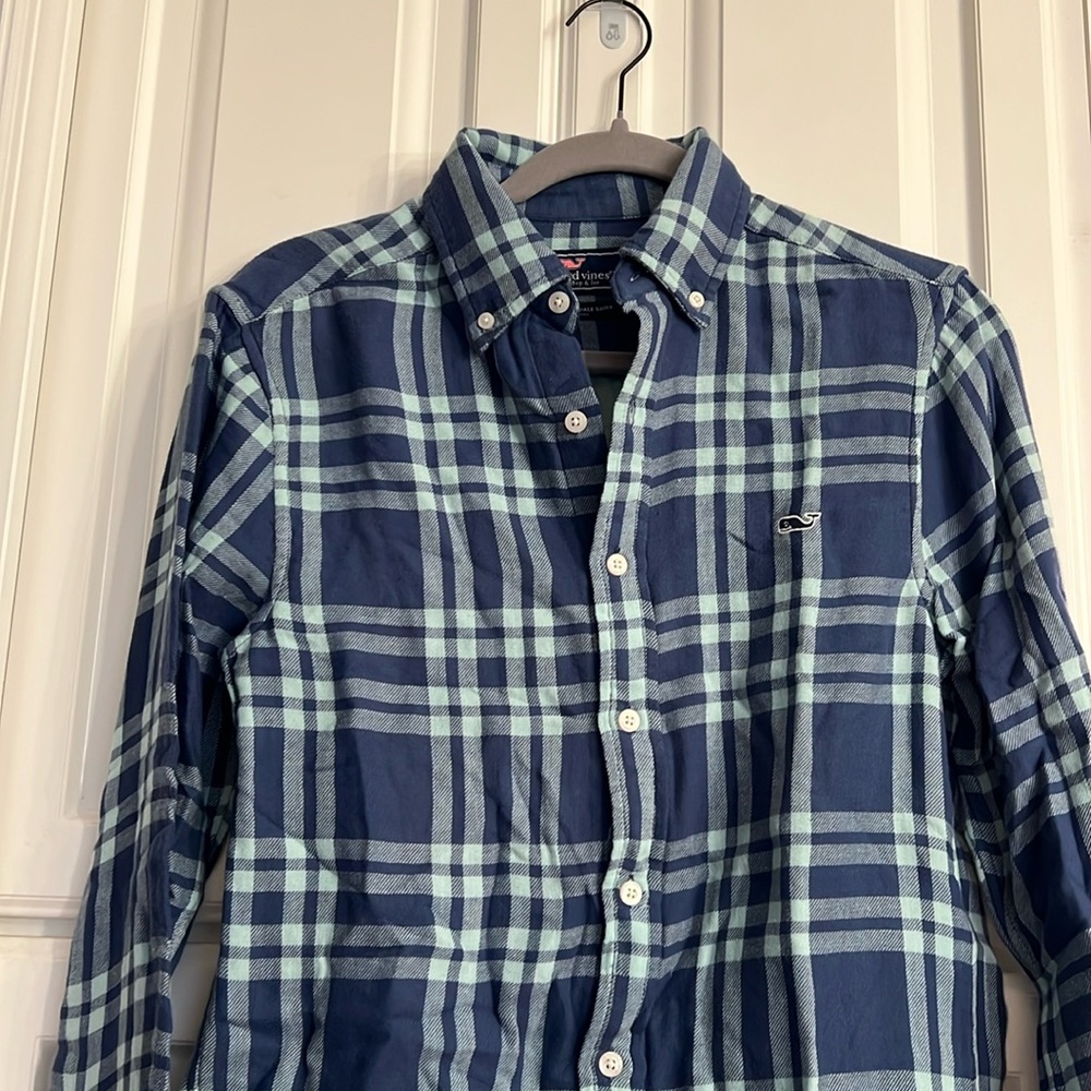 Men’s Vineyard Vines long-sleeve dress shirt